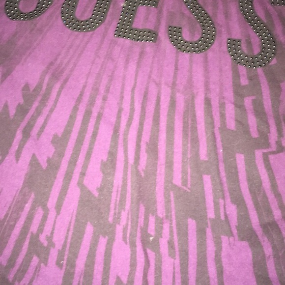 Guess T-shirt - Picture 2 of 6